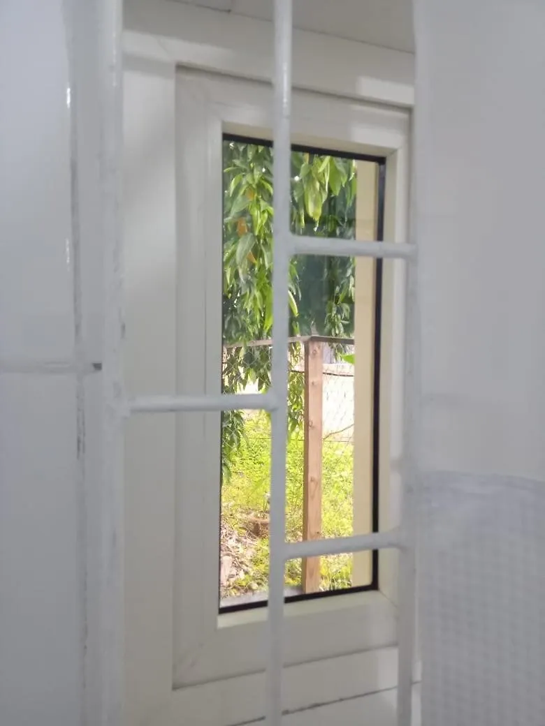 Modern Home In Ocho Rios With Wi-Fi And Netflix Feriehus